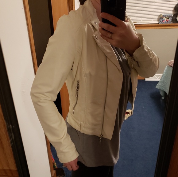 Faux leather jacket - Picture 2 of 4